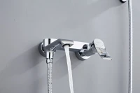 Смеситель для ванны с душем Haiba HB60553 хром Смеситель для ванны с душем Haiba HB60553 хром