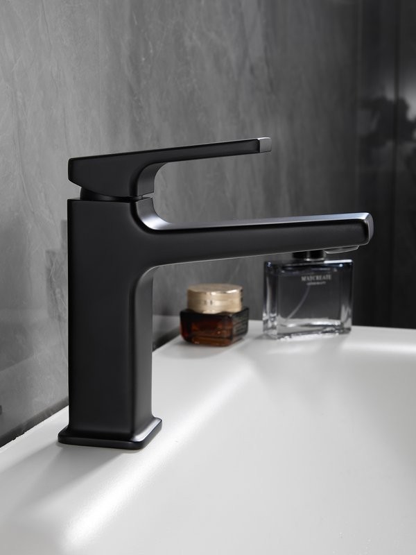 Смеситель для раковины Haiba HB10831-7 черный