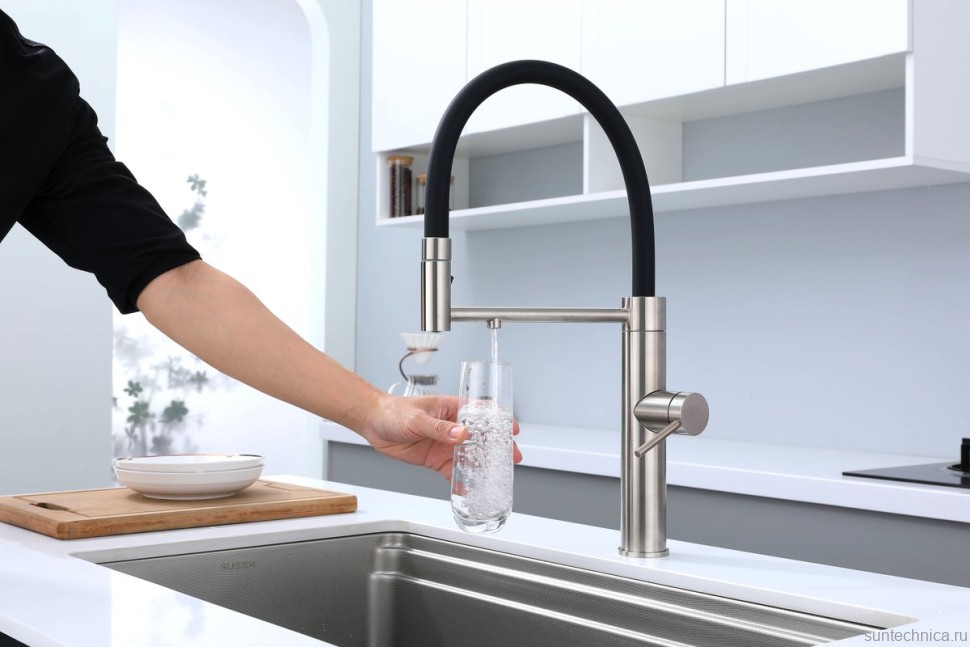 Смеситель для кухни Paulmark Ganymede Ga213199-BS с гибким изливом, брашированная сталь