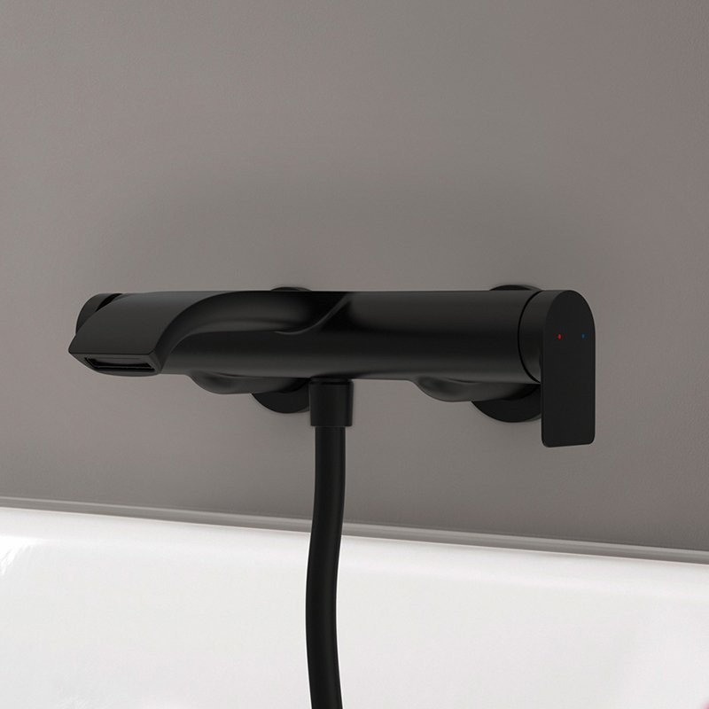 Смеситель для ванны с душем Hansgrohe Vivenis 75420670 + Душевой гарнитур Hansgrohe Pulsify Relaxation 105 3jet 24170670 матовый
