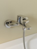 Смеситель для ванны с душем IDDIS ZDXSB02i02WA глянцевый хром