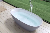 Акриловая ванна Art&Max AM-527-1800-835 180x85 см, отдельностоящая, белая, овальная, с каркасом, со сливом-переливом