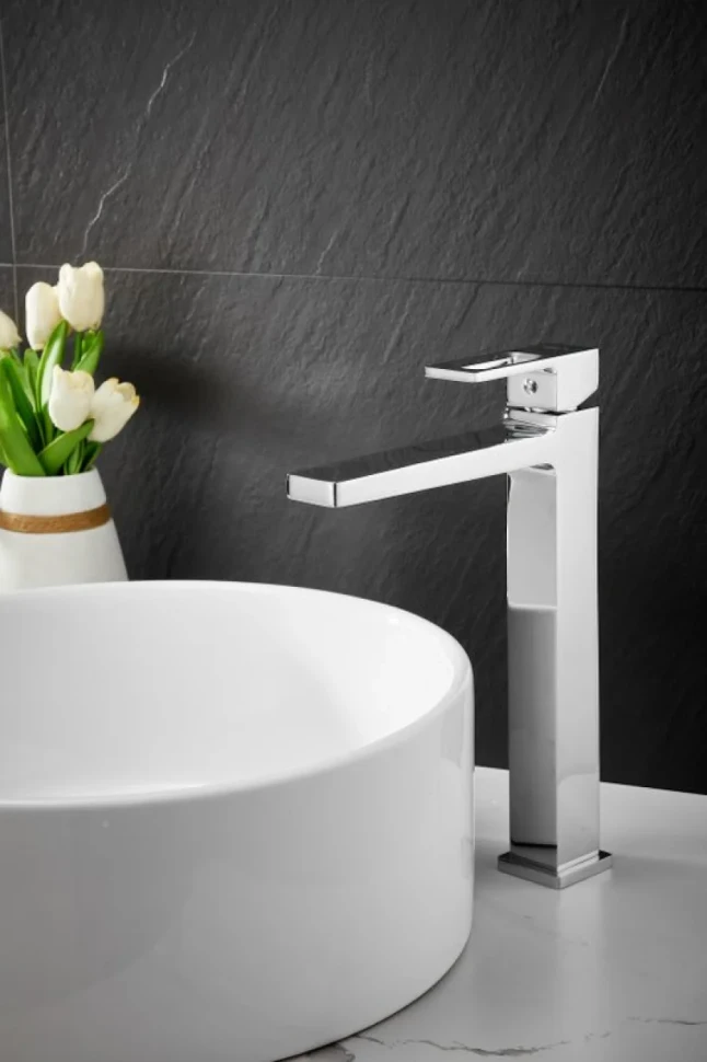 Смеситель для раковины BELZ B658 B11658 хром