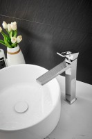 Смеситель для раковины BELZ B658 B11658 хром