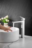 Смеситель для раковины BELZ B658 B11658 хром