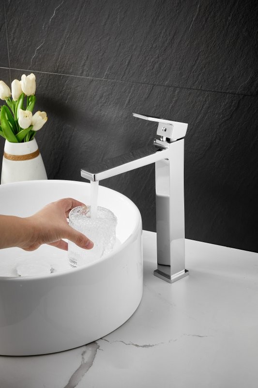 Смеситель для раковины BELZ B658 B11658 хром