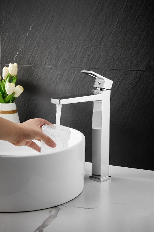 Смеситель для раковины BELZ B658 B11658 хром