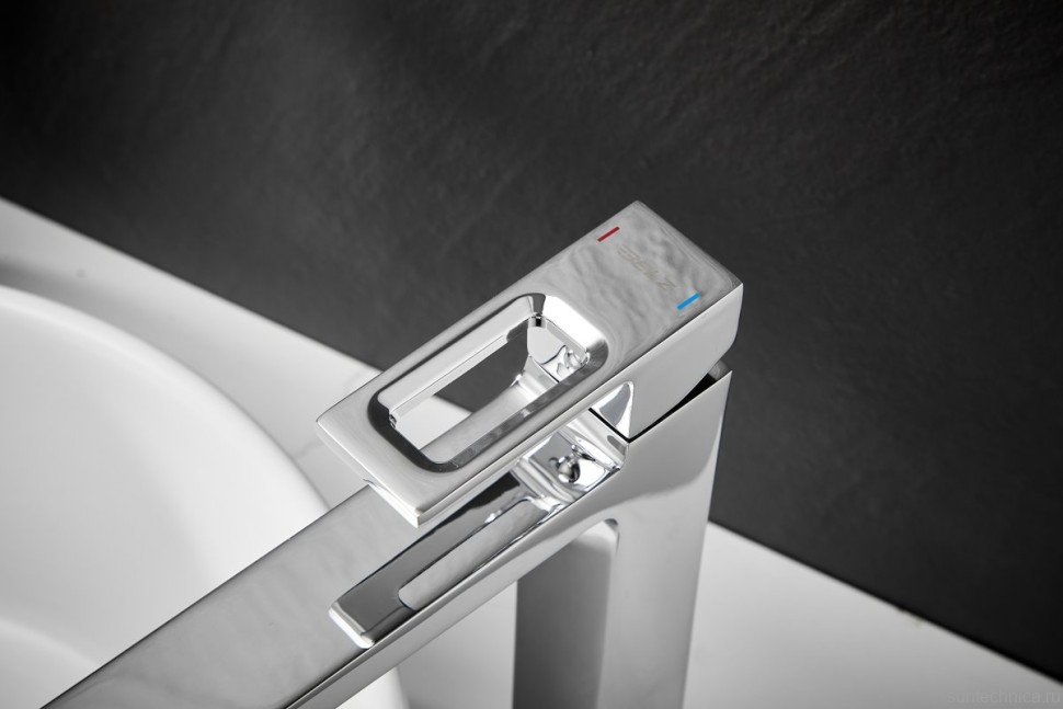 Смеситель для раковины BELZ B658 B11658 хром