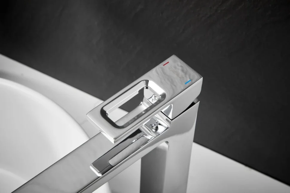 Смеситель для раковины BELZ B658 B11658 хром