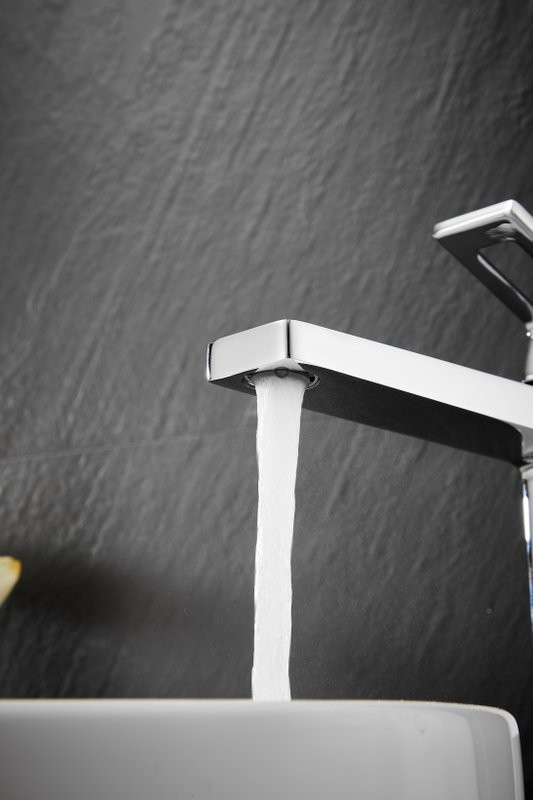 Смеситель для раковины BELZ B658 B11658 хром