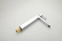 Смеситель для раковины BELZ B658 B11658 хром Смеситель для раковины BELZ B658 B11658 хром