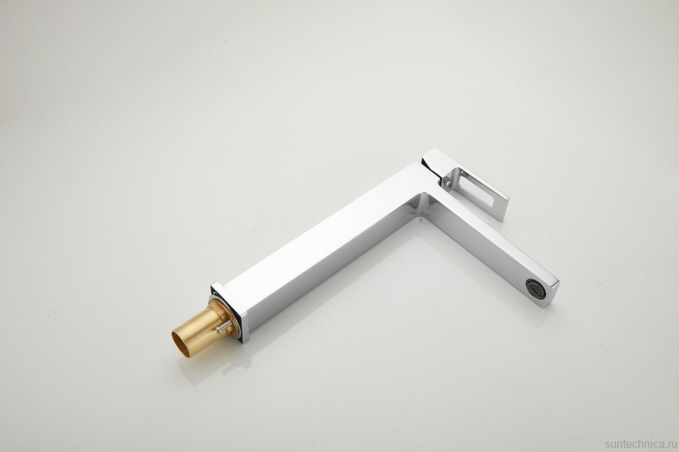 Смеситель для раковины BELZ B658 B11658 хром