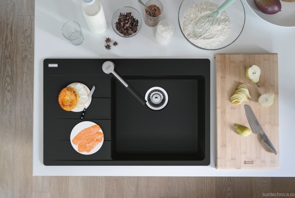 Мойка кухонная Franke Maris Centro CNG 611/211-78 TL матовая черная