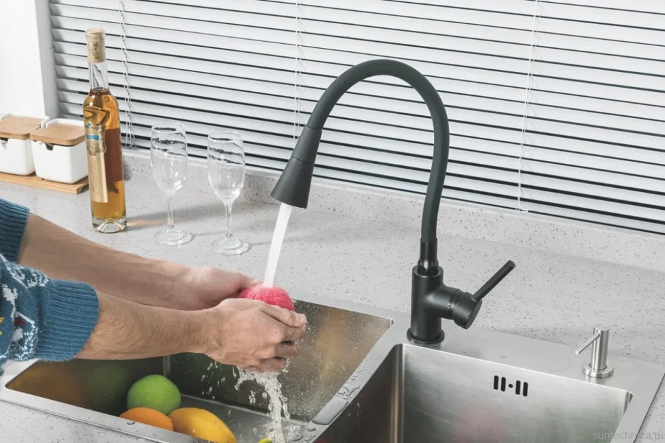 Смеситель для кухни Frap H44 F4044-6 с гибким изливом, черный