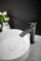 Смеситель для раковины BELZ B658 B11658-3 оружейная сталь Смеситель для раковины BELZ B658 B11658-3 оружейная сталь