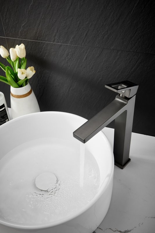 Смеситель для раковины BELZ B658 B11658-3 оружейная сталь