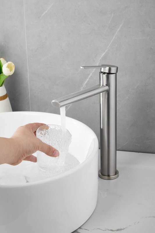 Смеситель для раковины BELZ B813 B11813-1 сатин