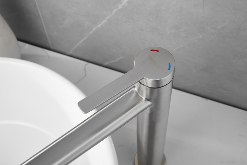 Смеситель для раковины BELZ B813 B11813-1 сатин