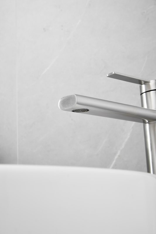 Смеситель для раковины BELZ B813 B11813-1 сатин