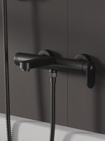 Смеситель для ванны с душем Agger Sweet A2710044 черный матовый Смеситель для ванны с душем Agger Sweet A2710044 черный матовый