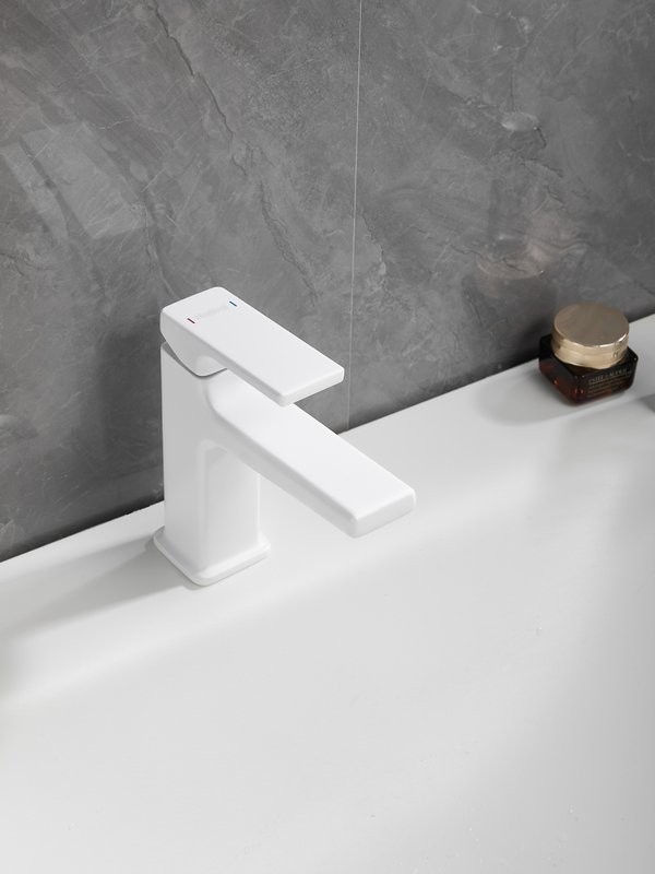 Смеситель для раковины Haiba HB10831-8 белый