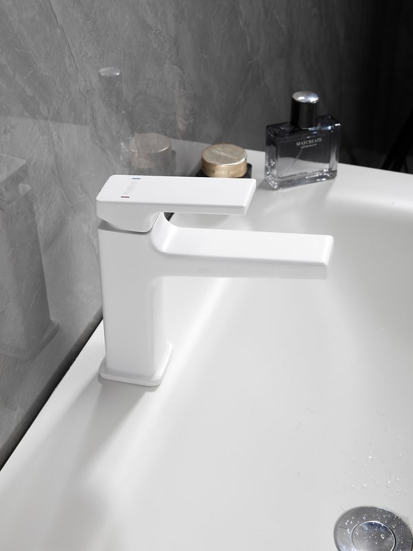 Смеситель для раковины Haiba HB10831-8 белый