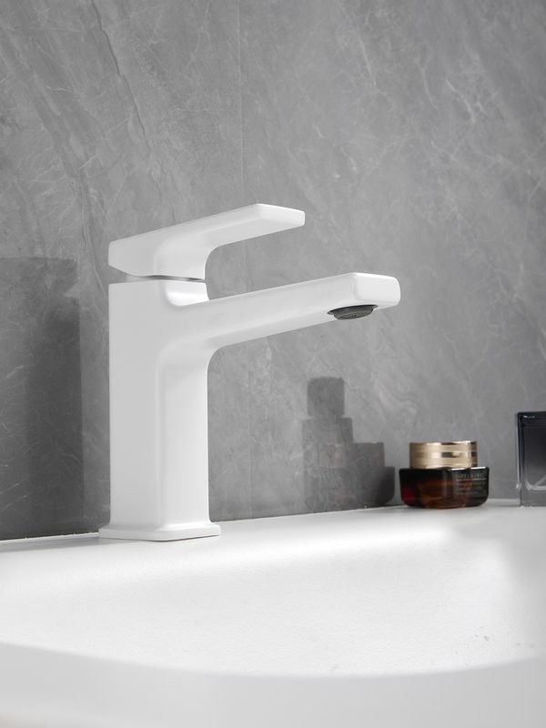 Смеситель для раковины Haiba HB10831-8 белый