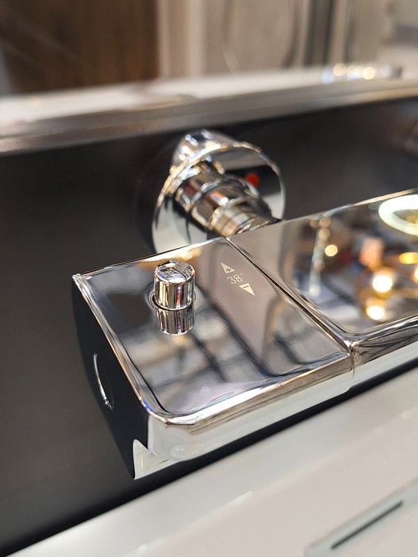 Термостатический смеситель AltroBagno Lamberto 030501 Cr для душа, хром