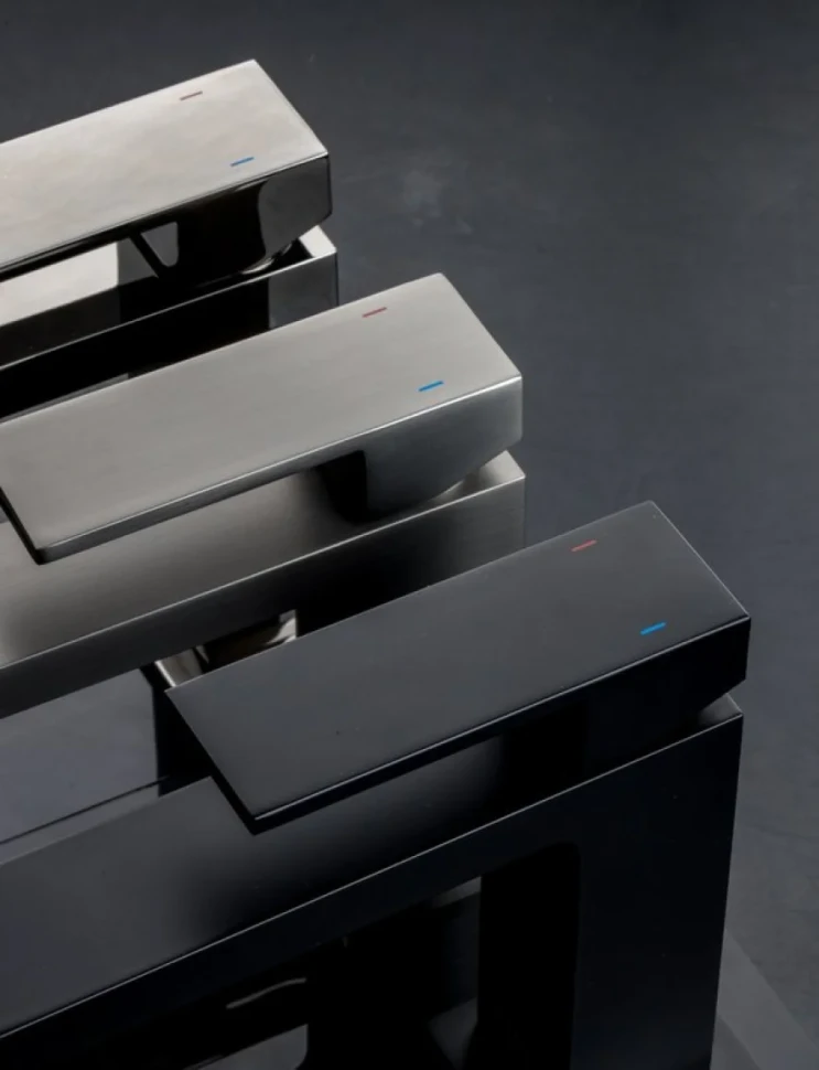 Смеситель для раковины Boheme Qubic 471-B matt black