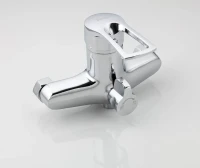Смеситель с длинным изливом для ванны Frap H701 F22701-B Смеситель с длинным изливом для ванны Frap H701 F22701-B