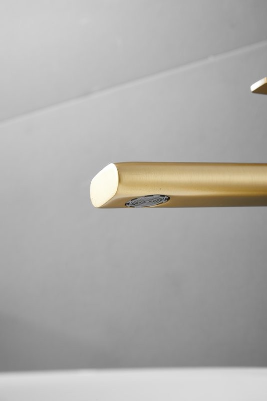 Смеситель для раковины BELZ B813 B11813-5 золото