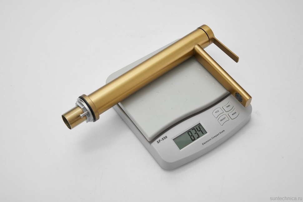 Смеситель для раковины BELZ B813 B11813-5 золото