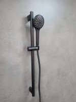 Душевой гарнитур AltroBagno Beni aggiuntivi SS 030304 NeOp матовый черный Душевой гарнитур AltroBagno Beni aggiuntivi SS 030304 NeOp матовый черный