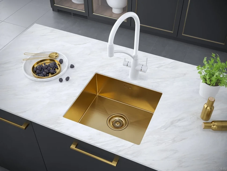 Смеситель для кухни Paulmark Siegen Si213111-431TW белый матовый с гибким изливом