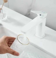 Смеситель для раковины Shevanik S9901C белый Смеситель для раковины Shevanik S9901C белый