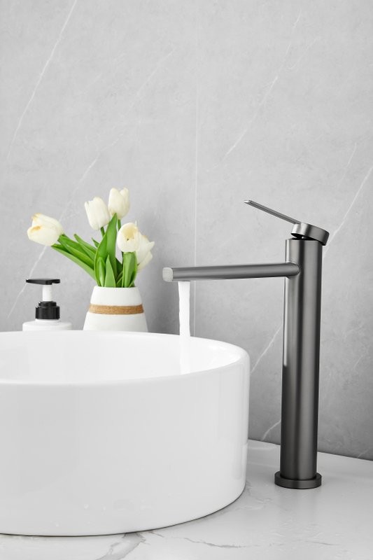 Смеситель для раковины BELZ B813 B11813-3 оружейная сталь