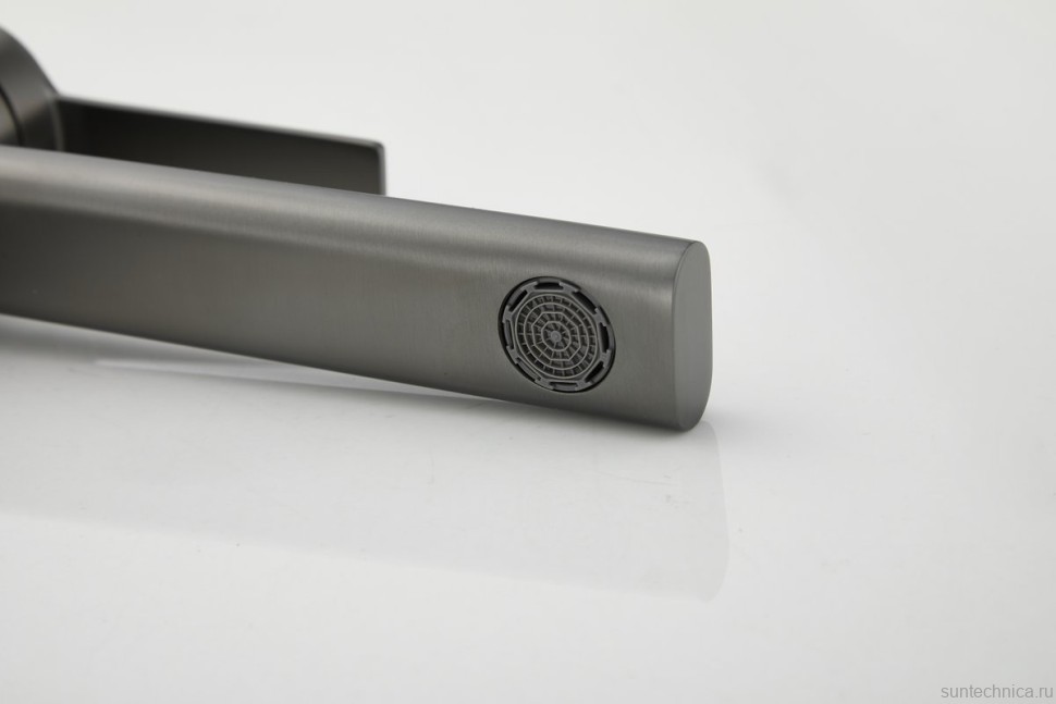 Смеситель для раковины BELZ B813 B11813-3 оружейная сталь