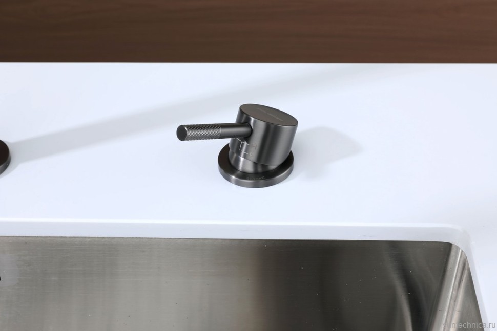 Смеситель для кухни Paulmark Estetica Es218006-GM вороненая сталь