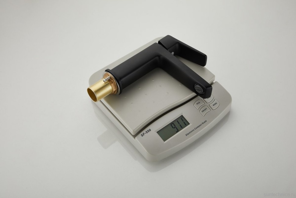 Смеситель для раковины BELZ B715 B10715-7 черный