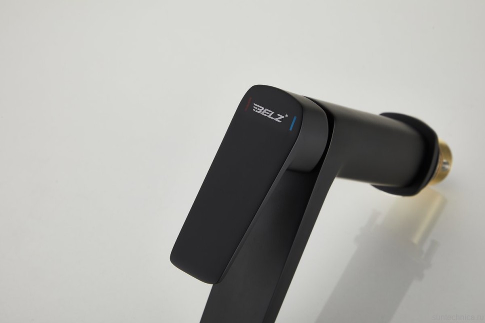 Смеситель для раковины BELZ B715 B10715-7 черный