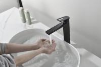 Смеситель для раковины Black&White Gravity 7203MB matt black Смеситель для раковины Black&White Gravity 7203MB matt black