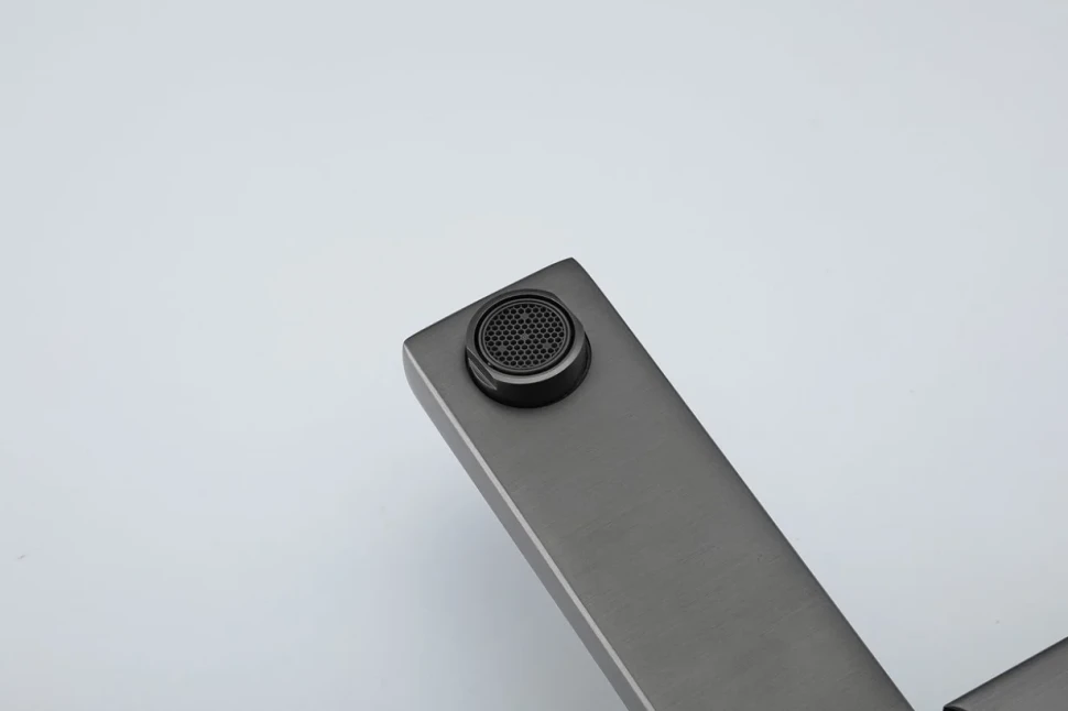 Смеситель для ванны с душем Gappo G3217-9 оружейная сталь