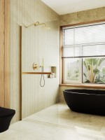 Душевая перегородка Maybahglass MGD-714-3ш 119 см, профиль золото, стекло прозрачное