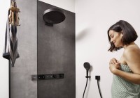 Душевая лейка Hansgrohe Rainfinity 130 26864670 матовый черный