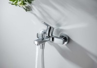 Смеситель для ванны с душем AQUATEK Лугано AQ1740CR хром Смеситель для ванны с душем AQUATEK Лугано AQ1740CR хром