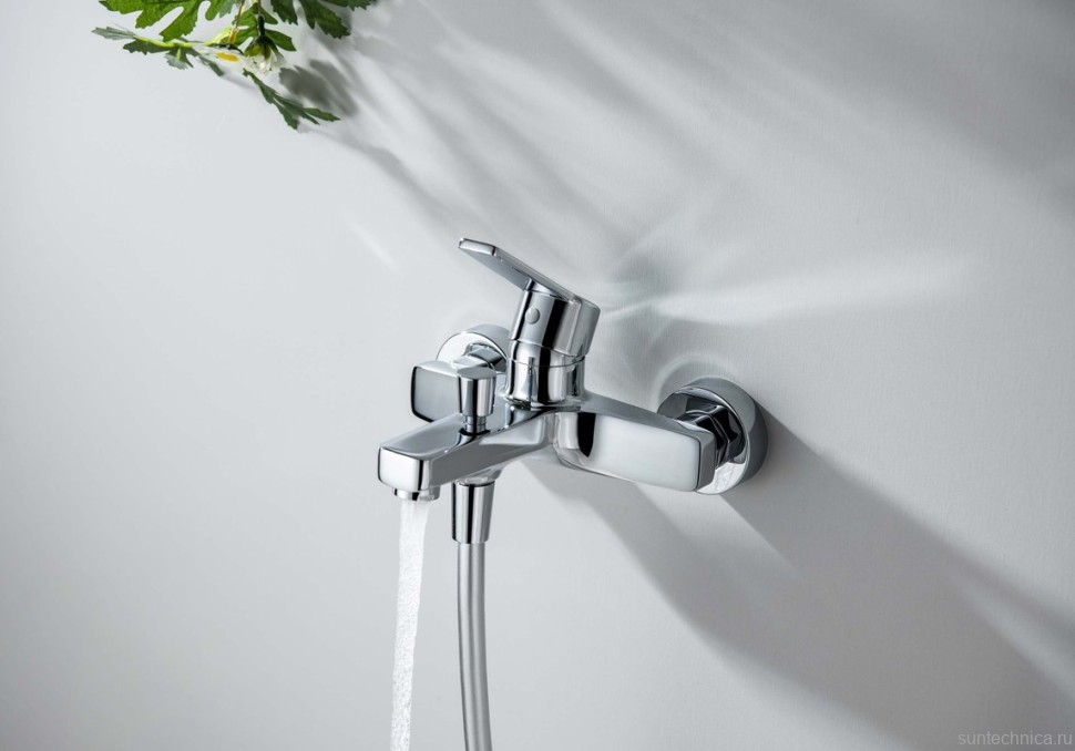 Смеситель для ванны с душем AQUATEK Лугано AQ1740CR хром