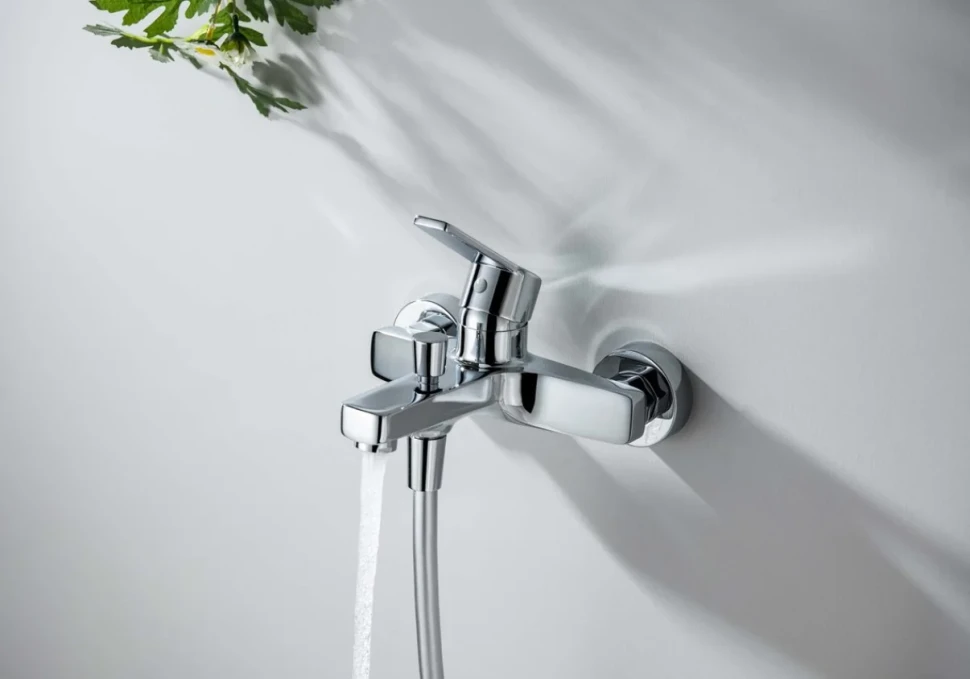 Смеситель для ванны с душем AQUATEK Лугано AQ1740CR хром