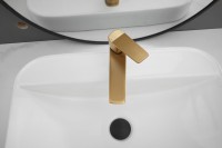 Смеситель для раковины BELZ B715 B10715-5 золото Смеситель для раковины BELZ B715 B10715-5 золото