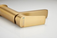 Смеситель для раковины BELZ B715 B10715-5 золото Смеситель для раковины BELZ B715 B10715-5 золото