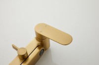 Душевая стойка BELZ B713 B24713-5 золото